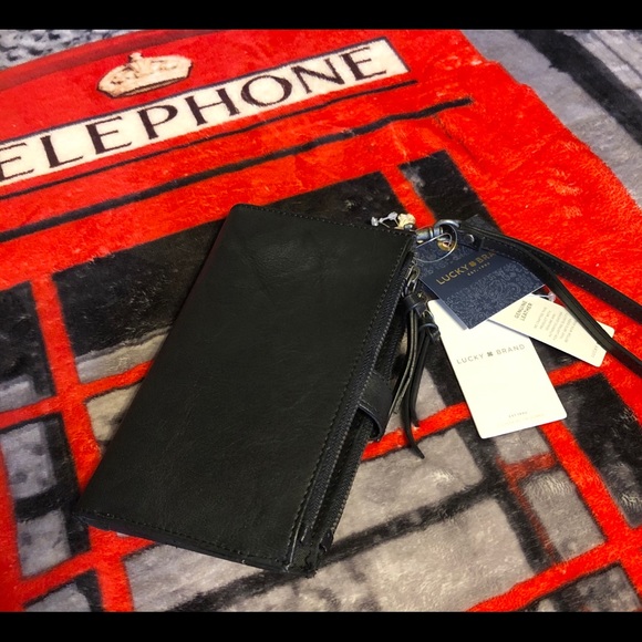 ❗️SOLD❗️NWT Lucky Brand Black Leather wristlet - Picture 7 of 8